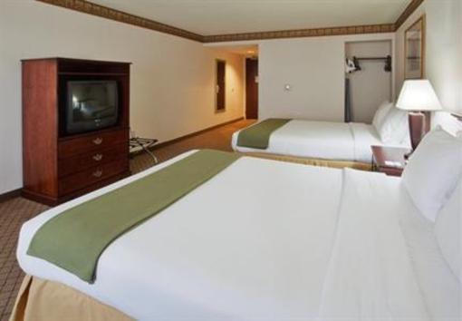 фото отеля Holiday Inn Express Woodland