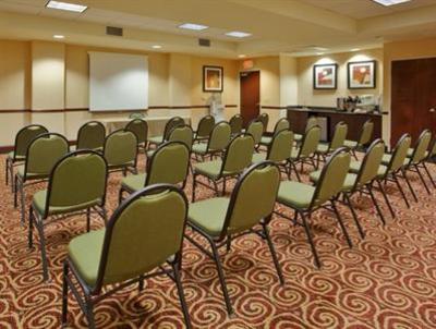 фото отеля Holiday Inn Express Woodland