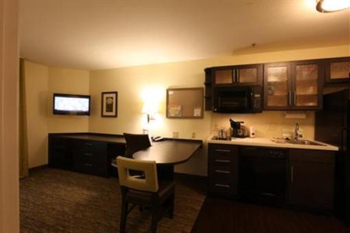 фото отеля Candlewood Suites St Joseph