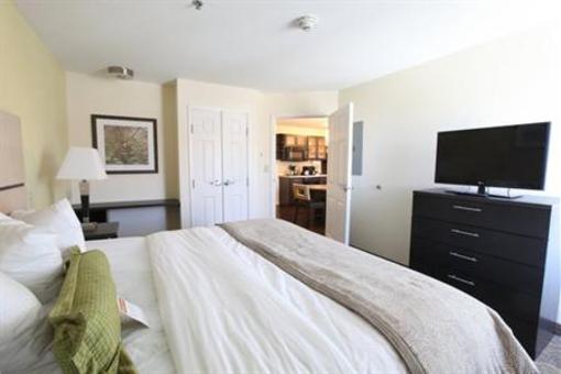 фото отеля Candlewood Suites St Joseph