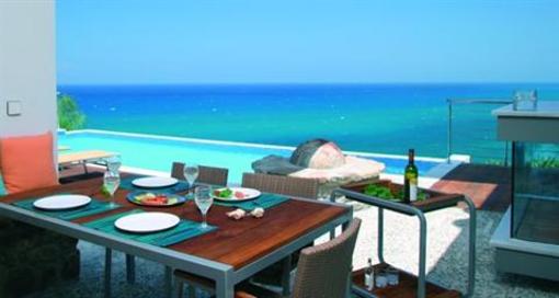 фото отеля Z & X Holliday Villas Paphos