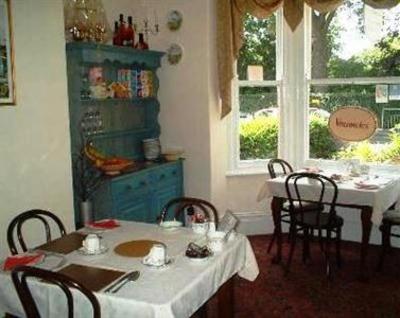 фото отеля Burton Villa Guest House
