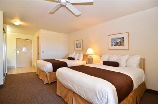 фото отеля Best Western Plus Lighthouse Suites Inn