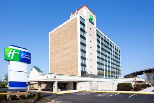 фото отеля Holiday Inn Express Washington DC SW-Springfield