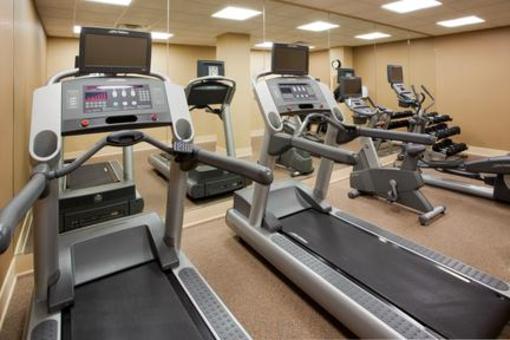 фото отеля Holiday Inn Express Washington DC SW-Springfield