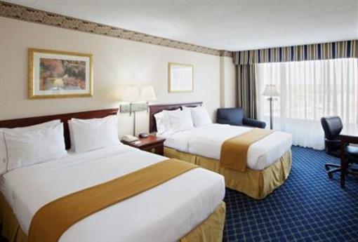 фото отеля Holiday Inn Express Washington DC SW-Springfield