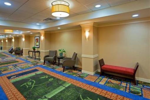 фото отеля Holiday Inn Express Washington DC SW-Springfield