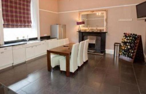 фото отеля Victoria Terrace Apartment Royal Mile