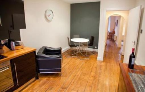 фото отеля Victoria Terrace Apartment Royal Mile