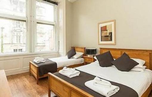 фото отеля Victoria Terrace Apartment Royal Mile