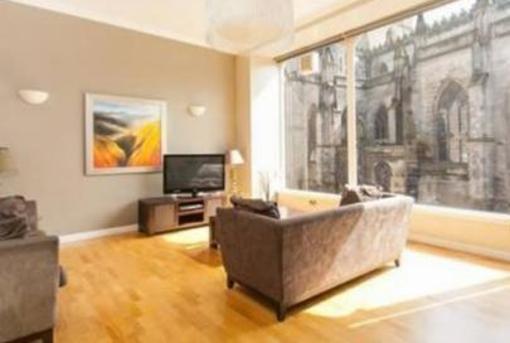 фото отеля Victoria Terrace Apartment Royal Mile