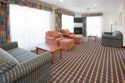 фото отеля Holiday Inn Express Hotel & Suites Petoskey