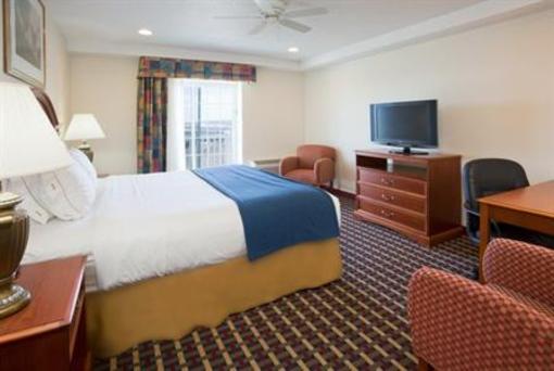 фото отеля Holiday Inn Express Hotel & Suites Petoskey