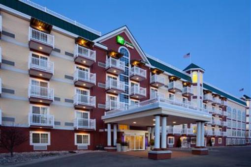 фото отеля Holiday Inn Express Hotel & Suites Petoskey