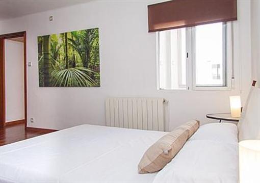 фото отеля Rent4Days Sants Apartments Barcelona