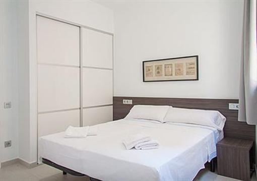 фото отеля Rent4Days Sants Apartments Barcelona