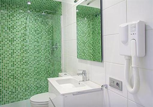 фото отеля Rent4Days Sants Apartments Barcelona