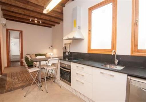 фото отеля Rent4Days Sants Apartments Barcelona