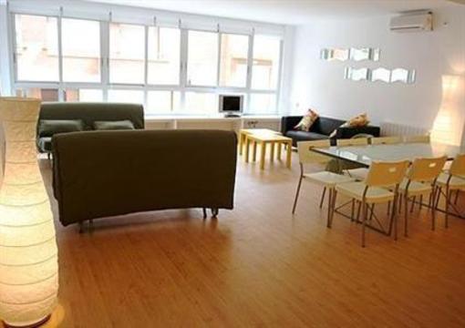 фото отеля Rent4Days Sants Apartments Barcelona