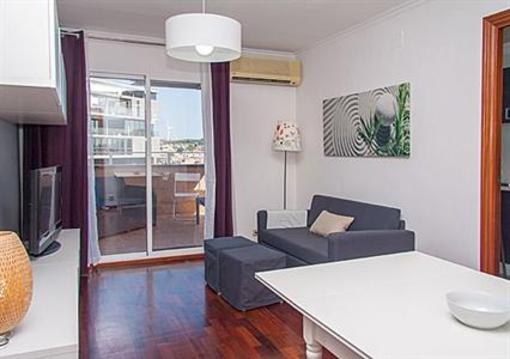 фото отеля Rent4Days Sants Apartments Barcelona