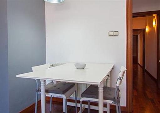 фото отеля Rent4Days Sants Apartments Barcelona