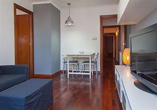 фото отеля Rent4Days Sants Apartments Barcelona