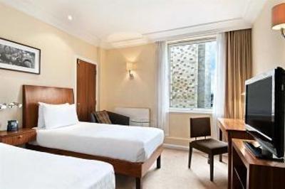фото отеля The Caledonian, A Waldorf Astoria Hotel