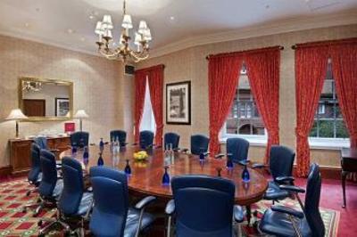 фото отеля The Caledonian, A Waldorf Astoria Hotel