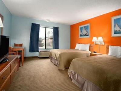 фото отеля Travelodge Anaheim Buena Park
