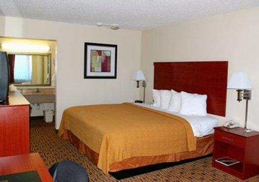 фото отеля Quality Inn Charlottesville