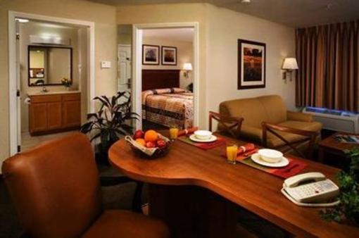 фото отеля Candlewood Suites Georgetown