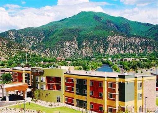 фото отеля Courtyard by Marriott Glenwood Springs