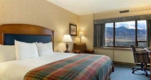 фото отеля Antlers Hilton Colorado Springs