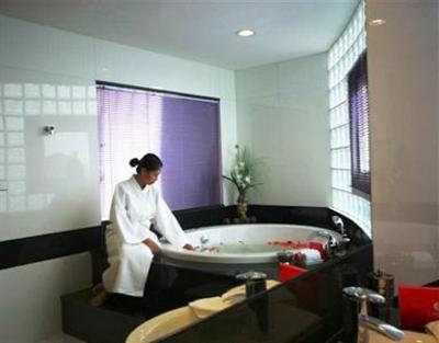 фото отеля Seven Place Executive Residences Bangkok