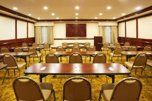 фото отеля Holiday Inn Express Asheville - Biltmore Square Mall