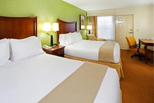 фото отеля Holiday Inn Express Asheville - Biltmore Square Mall