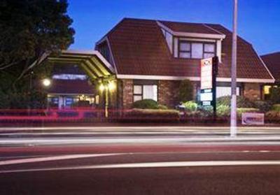 фото отеля Tudor Court Motor Lodge Auckland