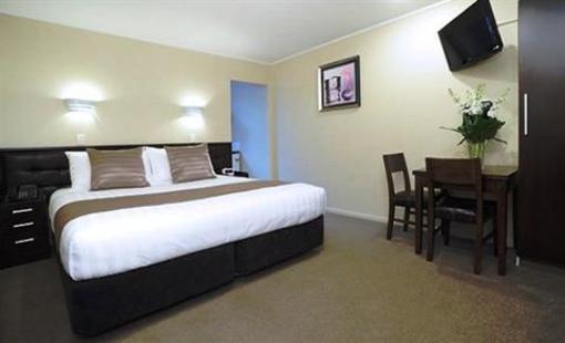 фото отеля Tudor Court Motor Lodge Auckland