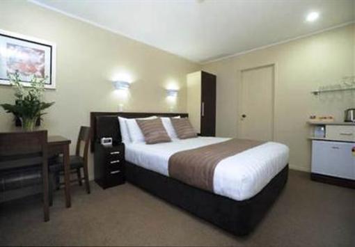 фото отеля Tudor Court Motor Lodge Auckland