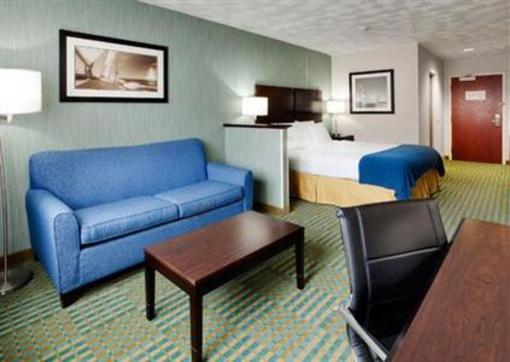 фото отеля Holiday Inn Express and Suites Smithfield - Providence