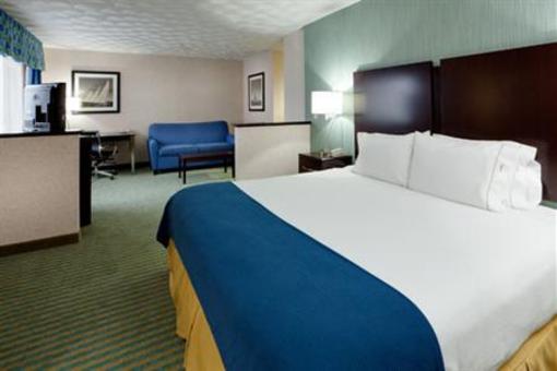 фото отеля Holiday Inn Express and Suites Smithfield - Providence