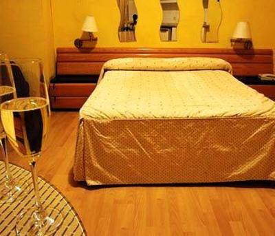 фото отеля Apartamentos Europa Barcelona