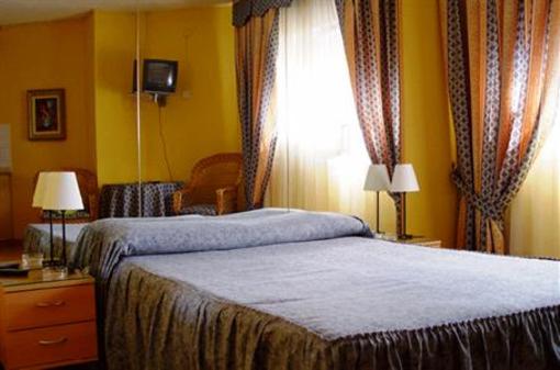 фото отеля Apartamentos Europa Barcelona