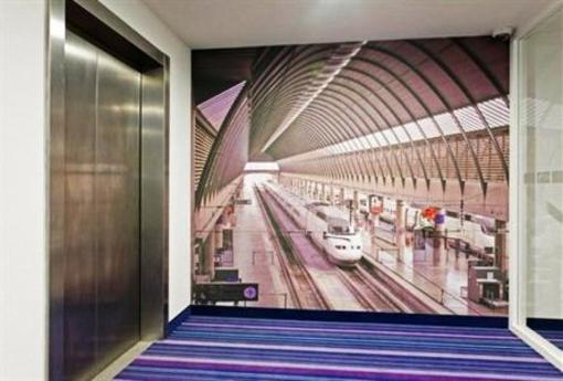 фото отеля Holiday Inn Express Amsterdam Sloterdijk Station