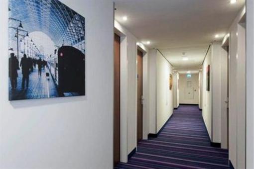 фото отеля Holiday Inn Express Amsterdam Sloterdijk Station