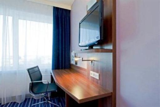 фото отеля Holiday Inn Express Amsterdam Sloterdijk Station