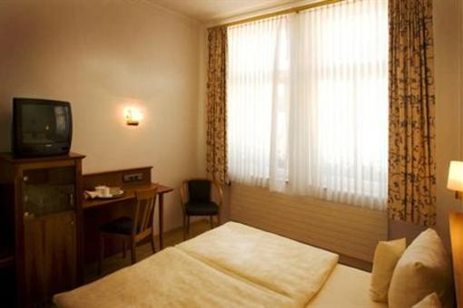 фото отеля Roemischer Kaiser Hotel Trier