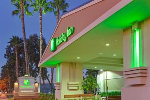 фото отеля Holiday Inn Hotel & Suites Anaheim 1 BLK Disneyland