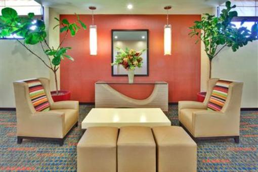 фото отеля Holiday Inn Hotel & Suites Anaheim 1 BLK Disneyland