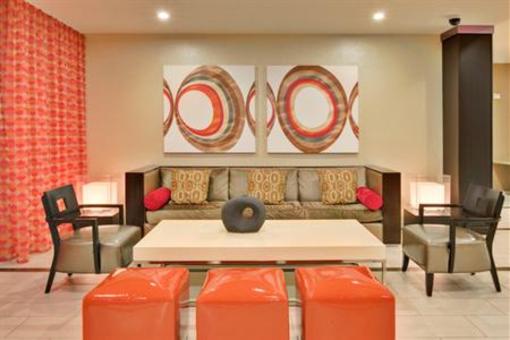 фото отеля Holiday Inn Hotel & Suites Anaheim 1 BLK Disneyland